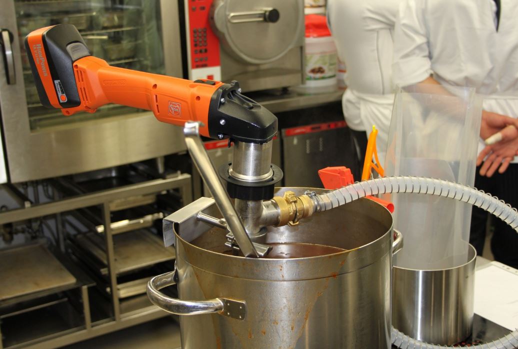 Hot Fill Akku- Abfüllpume Fine 