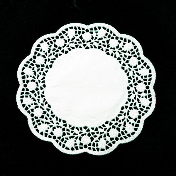 Spitzenpapier Rosenmuster ø10cm rund weiss